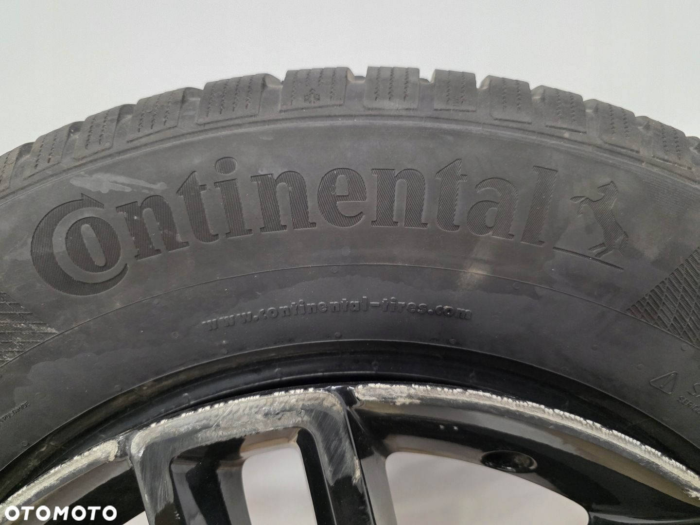OPONA ZIMOWA CONTINENTAL WINTERCONTACT TS 850P 255/65R19 V XL 114V - 3