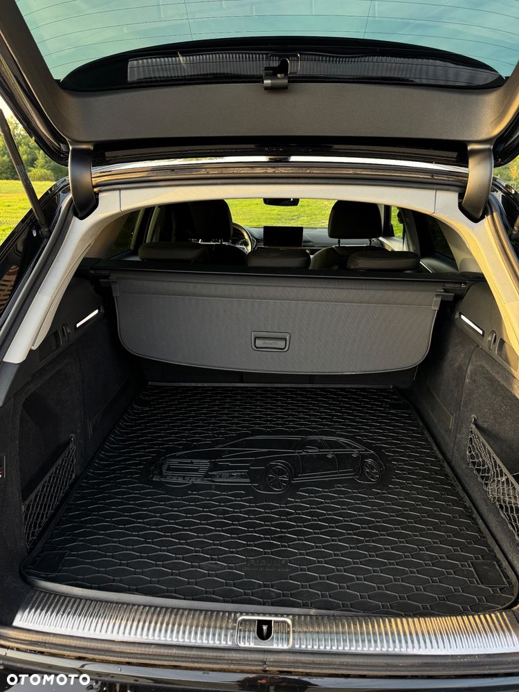 Audi A4 Avant 40 TFSI S tronic - 12