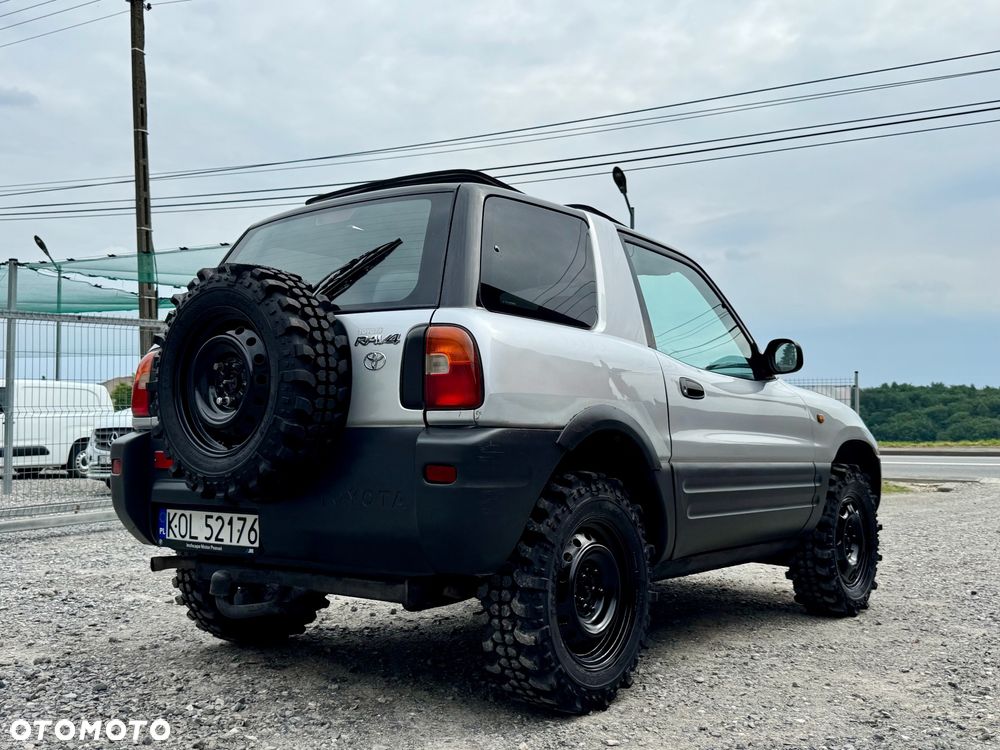 Toyota RAV4 2.0 - 23