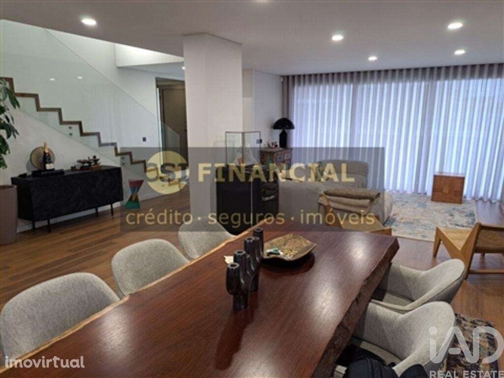Moradia geminada T4 em Esmoriz de 400 m2 - Grande imagem: 2/21