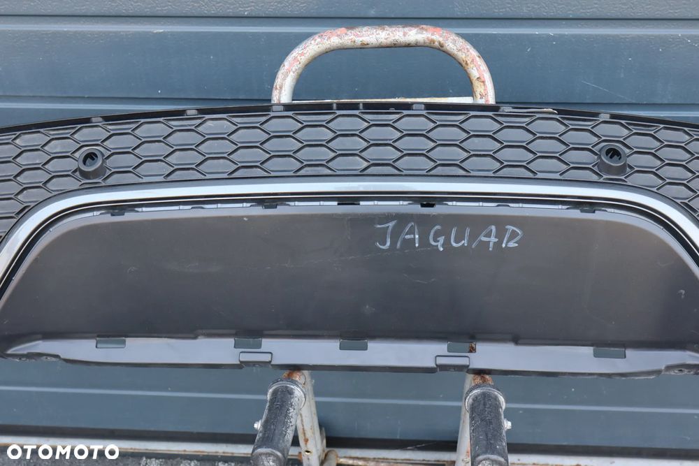 DOKŁADKA DYFUZOR SPOILER ZDERZAKA TYLNY TYŁ JAGUAR E-PACE DYNAMIC J9C3-17A958-C 2017-2020 - 5