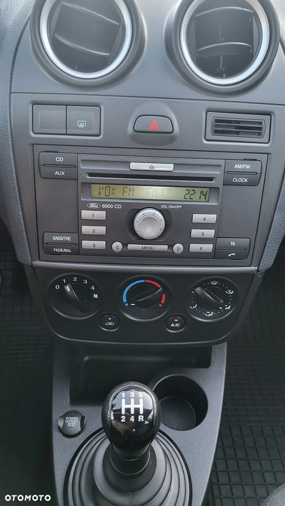 Ford Fiesta - 15