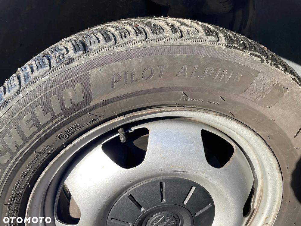 Volkswagen Multivan - 13