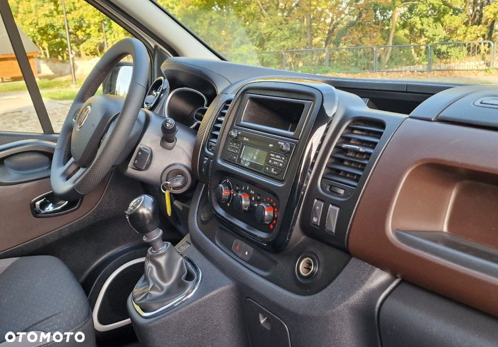 Renault Trafic - 19