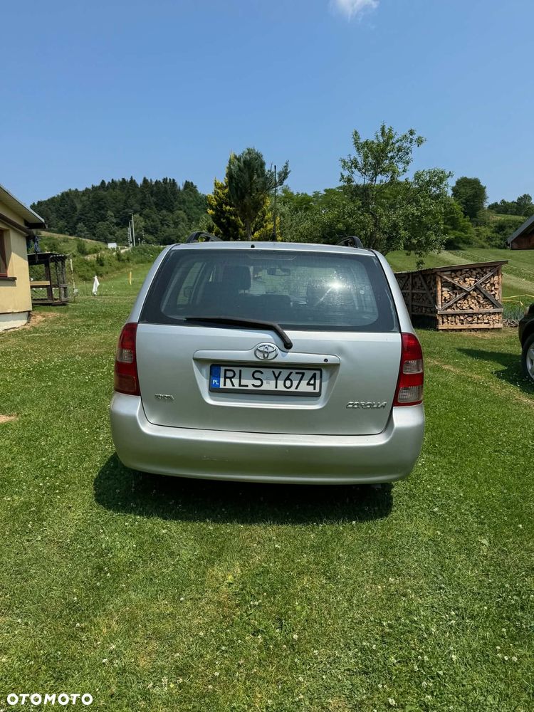 Toyota Corolla 2.0 D-4D Base - 4