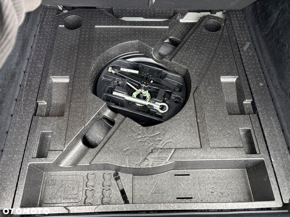 Peugeot 308 BlueHDi 120 Stop & Start Business-Line - 28