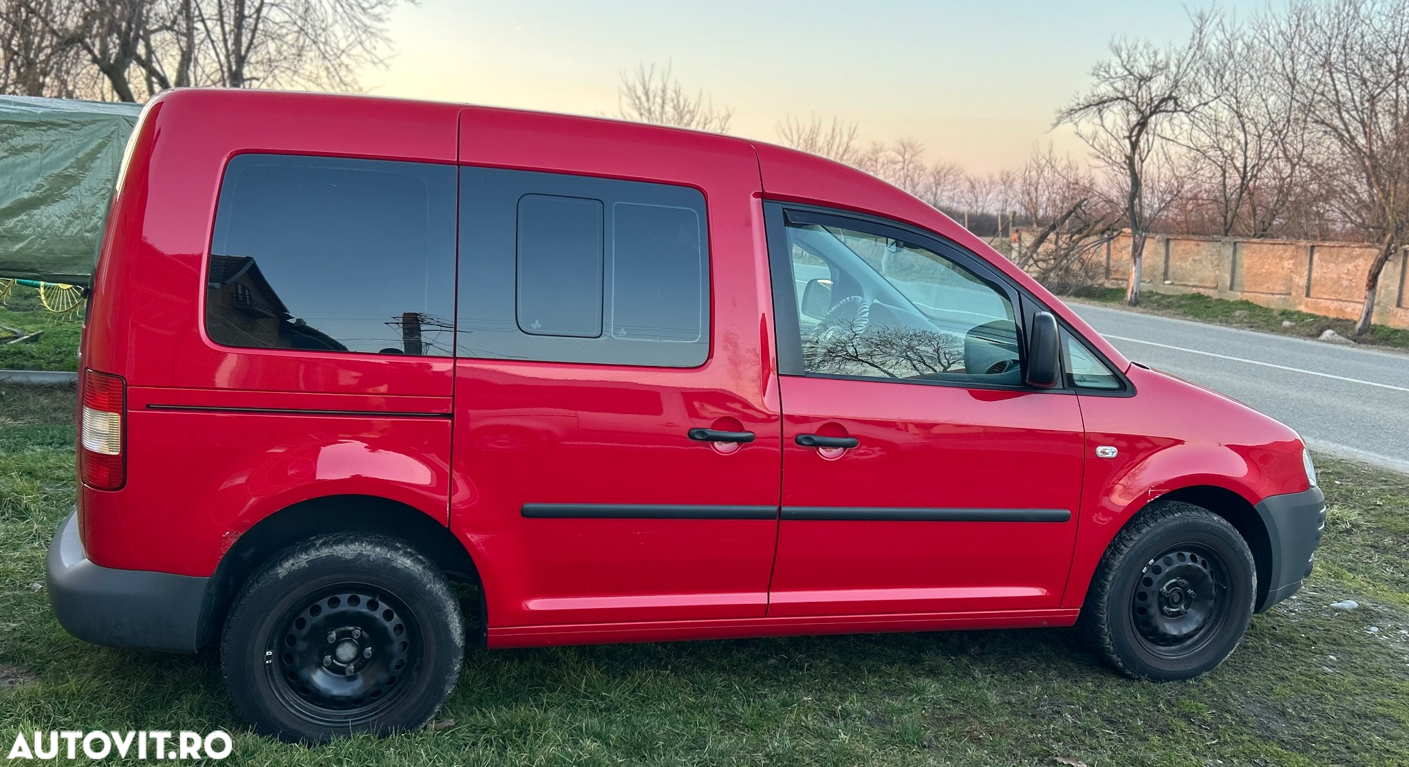 Volkswagen Caddy 1.9 TDI DPF 4MOTION Life Style (7-Si.) - 4
