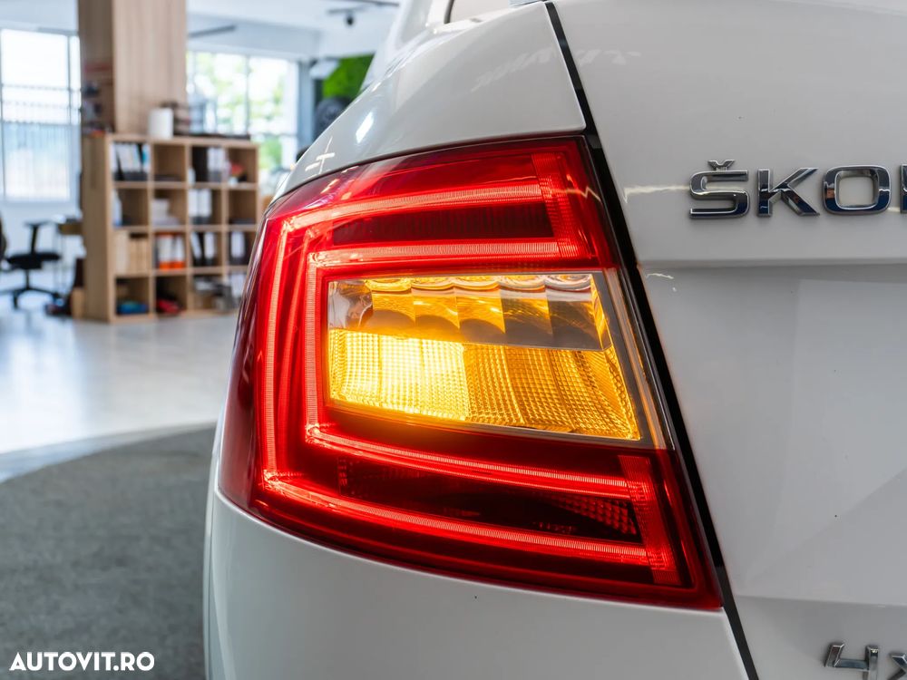 Skoda Octavia 2.0 TDI 4X4 DSG RS - 18