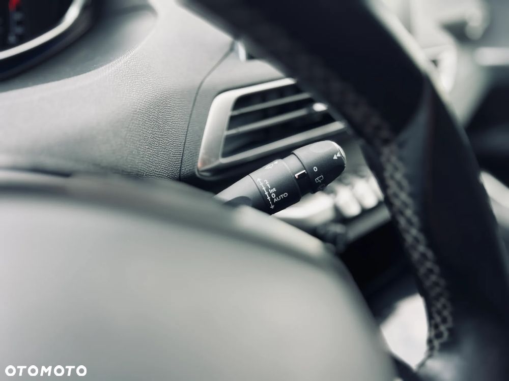 Peugeot 5008 BlueHDi 130 Allure Pack - 28