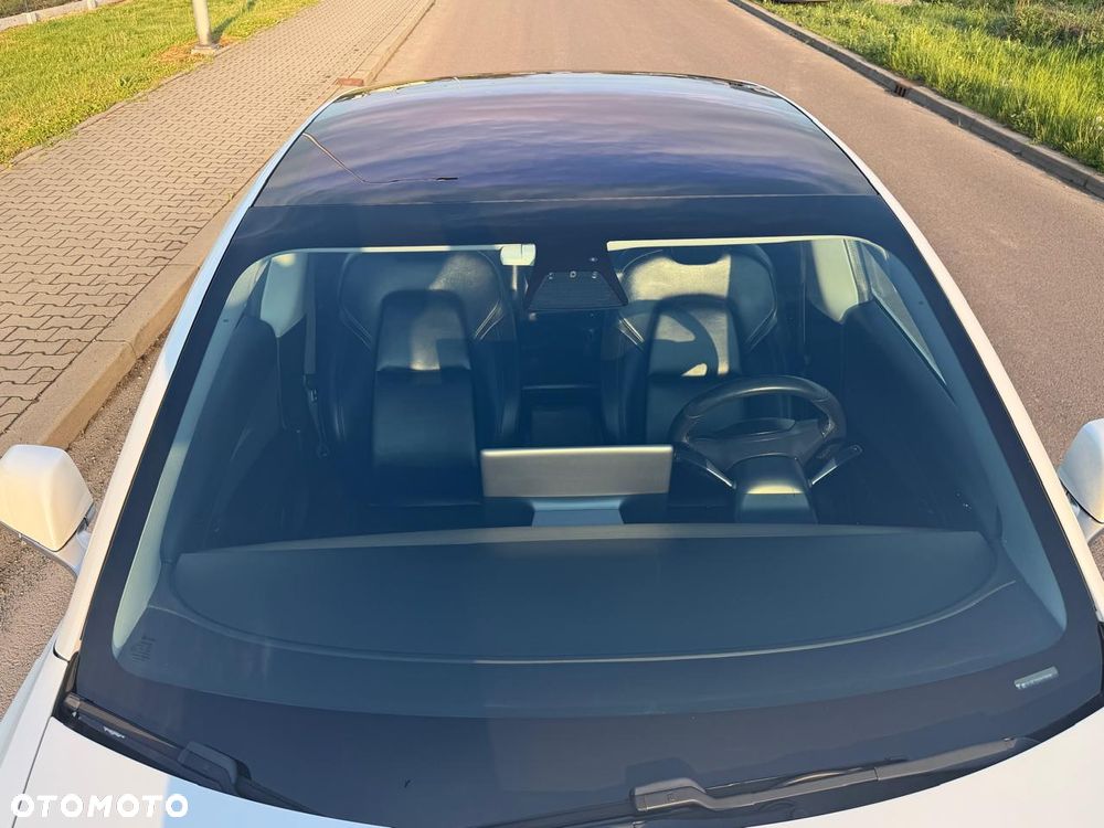Tesla Model 3 - 28