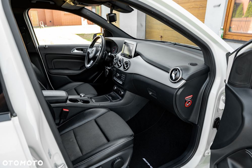 Mercedes-Benz Klasa B 200 (CDI) d 4Matic 7G-DCT AMG Line - 21