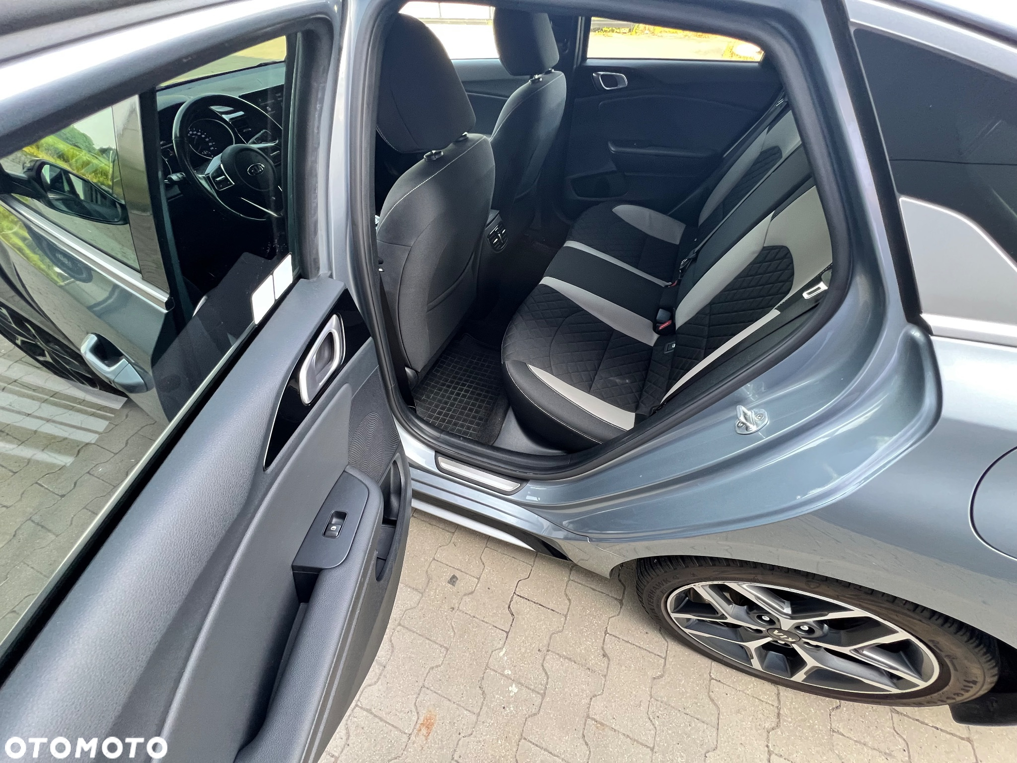 Kia ProCeed 1.6 CRDi GT Line DCT - 22