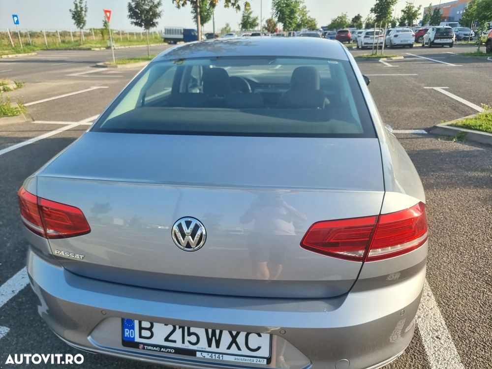 Volkswagen Passat 2.0 TDI Trendline - 8