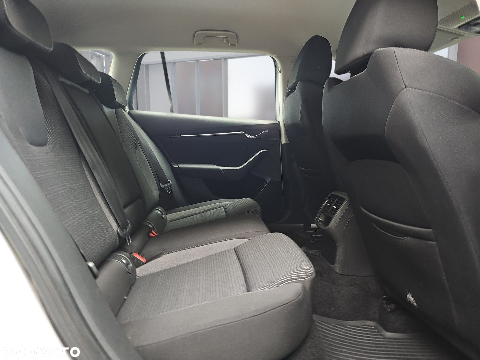 Skoda Octavia 2.0 TDI Ambition - 14