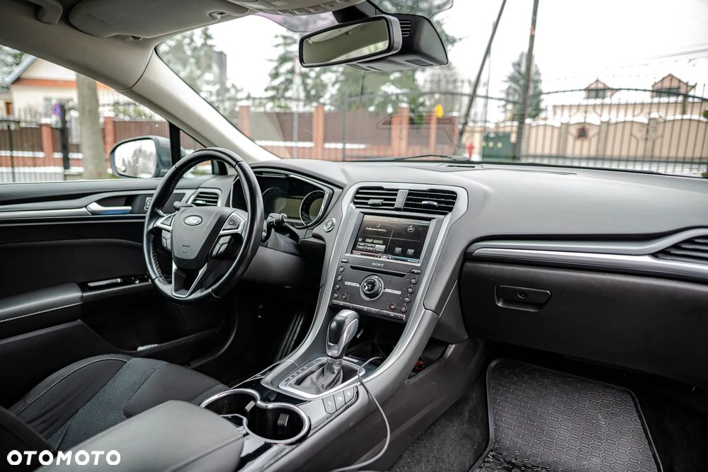 Ford Mondeo 2.0 TDCi STart-Stopp PowerShift-Aut Titanium - 4