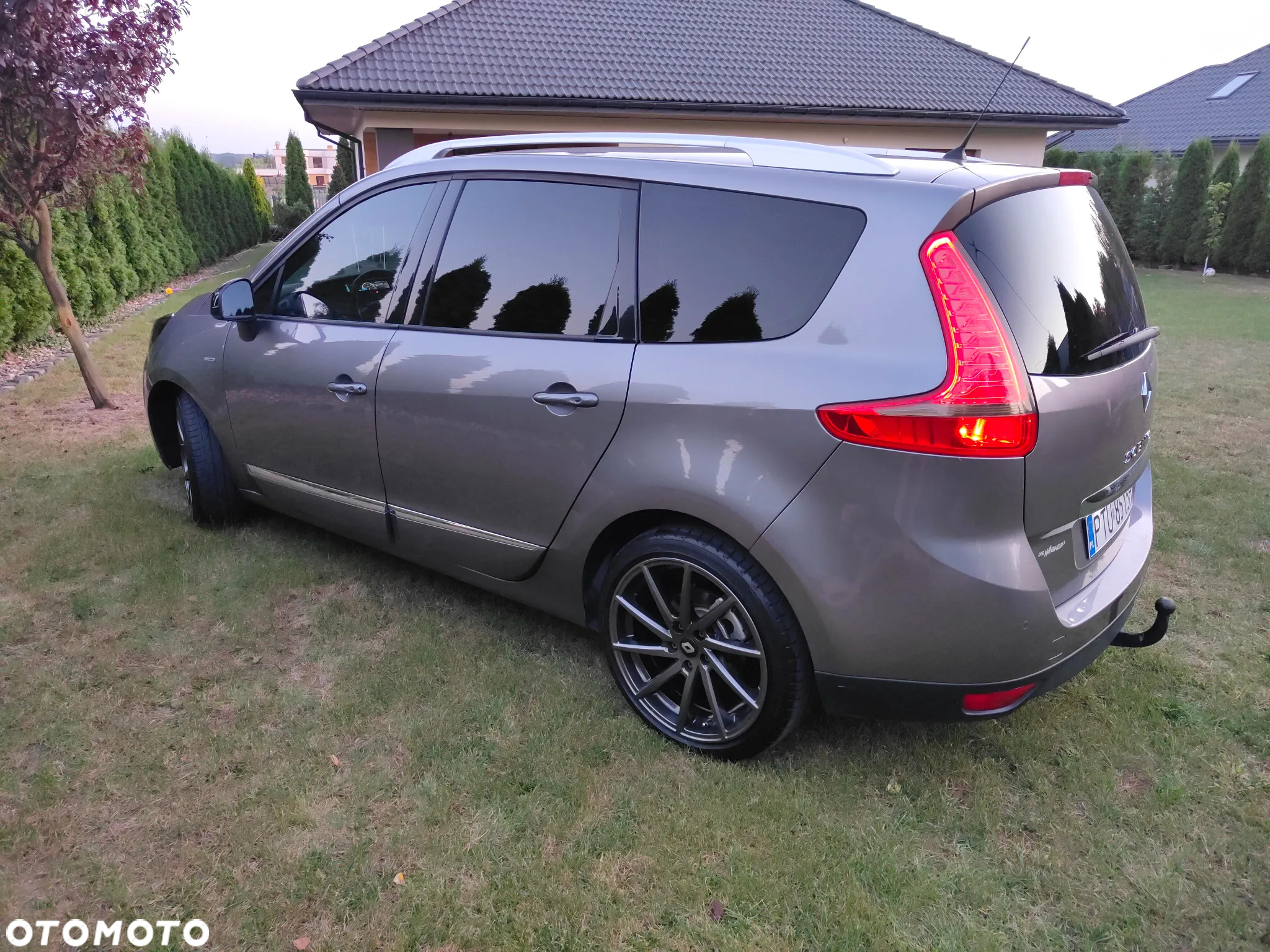 Renault Grand Scenic dCi 130 FAP Start & Stop Bose Edition - 4