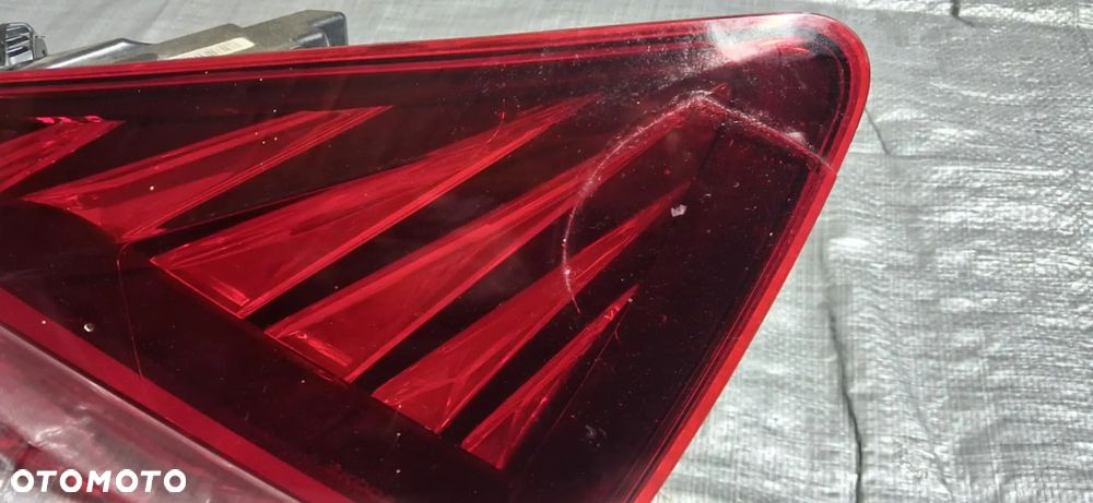 LAMPA SKODA OCTAWIA MK4 PRAWY TYŁ - 2