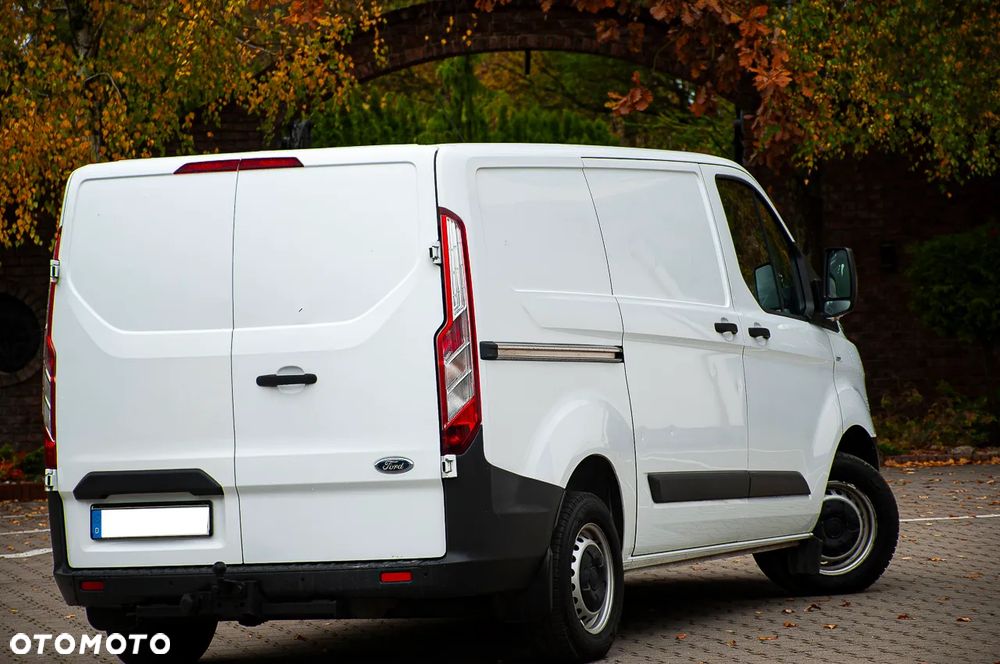 Ford TRANSIT CUSTOM - 17