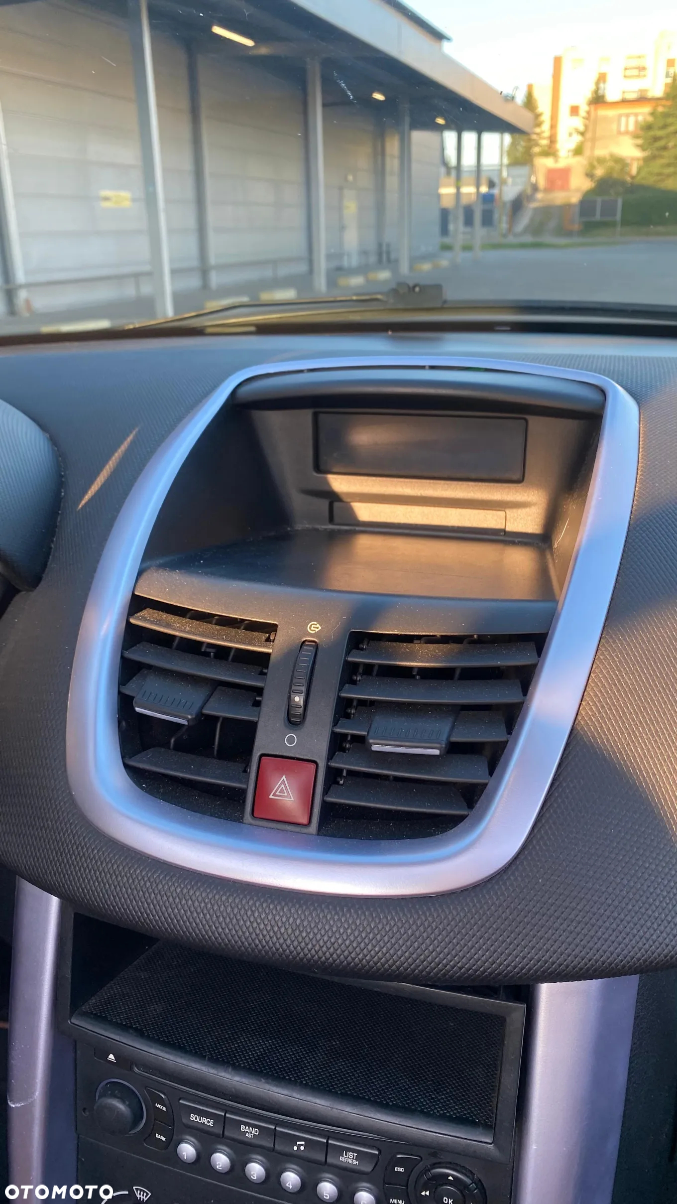 Peugeot 207 CC 1.6 HDI Sport - 20