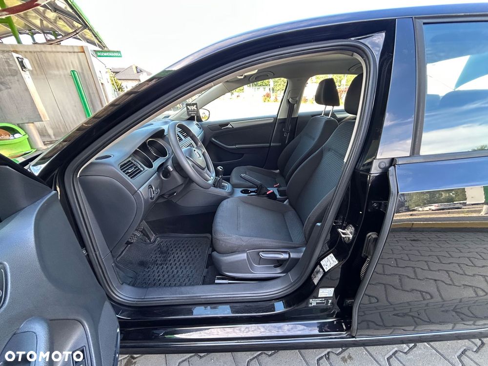 Volkswagen Jetta 2.0 TDI DPF BMT Trendline - 14