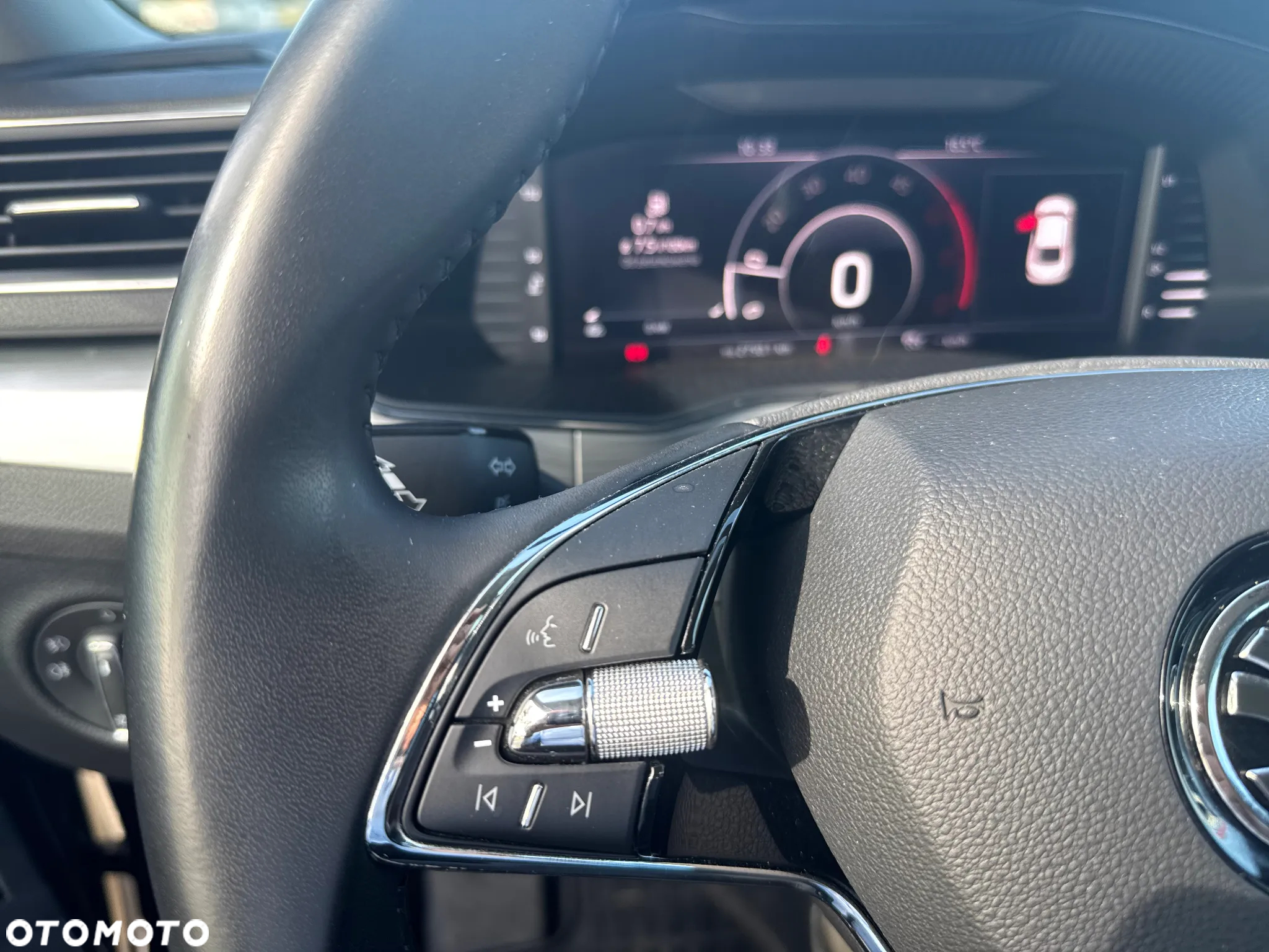 Skoda Superb 2.0 TDI SCR Ambition - 20
