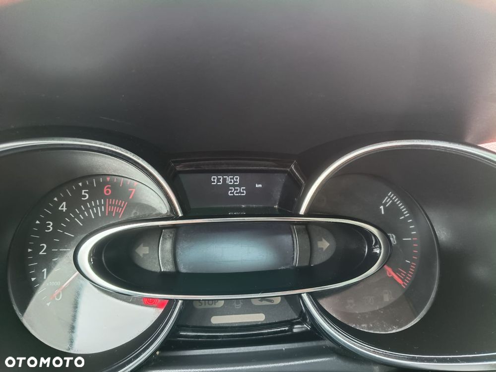 Renault Clio ENERGY TCe 120 LIMITED - 24