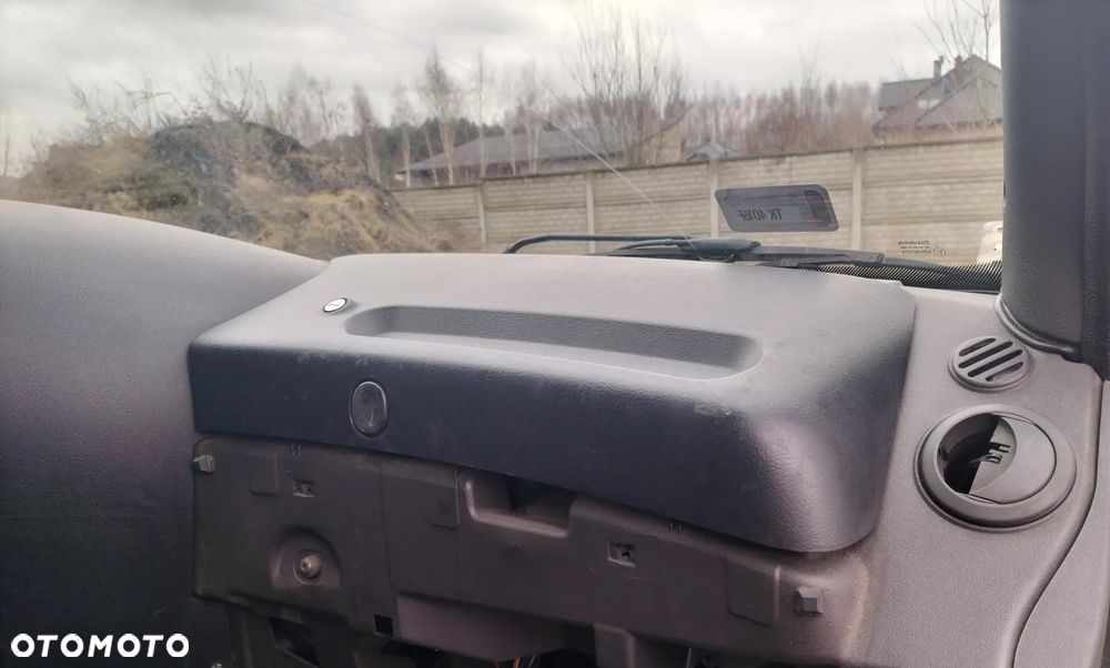 IVECO DAILY III DRZWI PRZOD FOTEL KIEROWNICA - 13