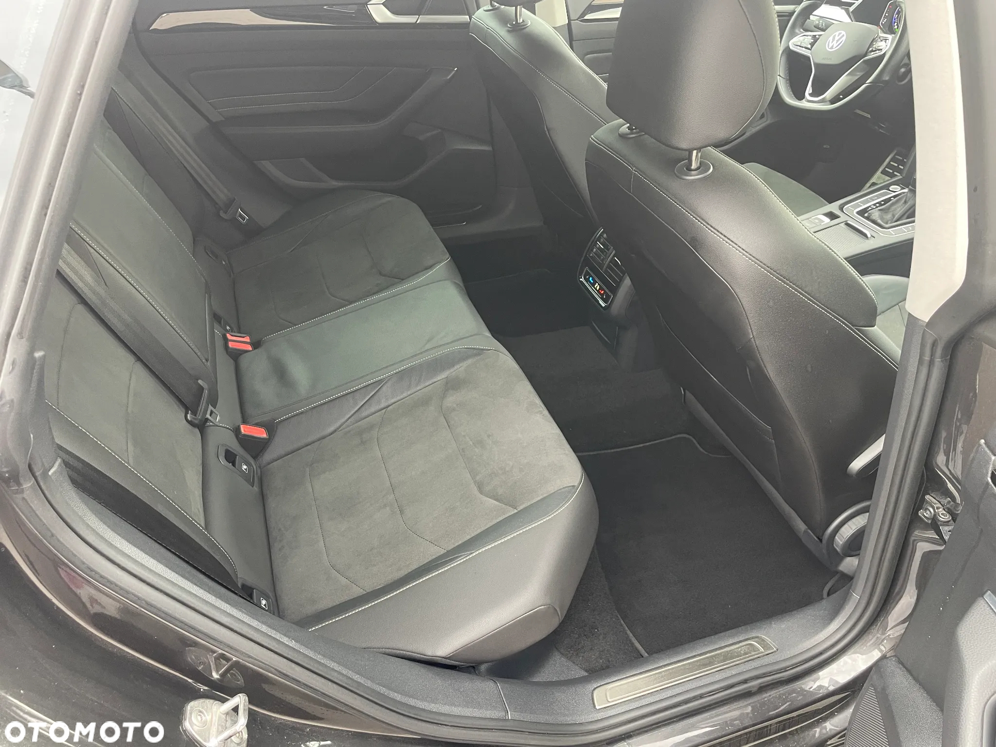 Volkswagen Arteon 2.0 TSI Elegance DSG - 26