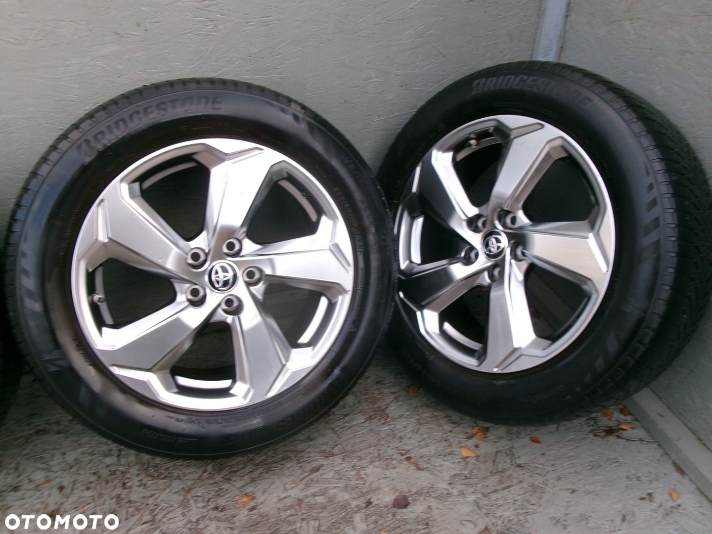 Toyota Rav4 V gen Alu Felgi z Oponami Bridgestone Zima 225/60R18 - 3