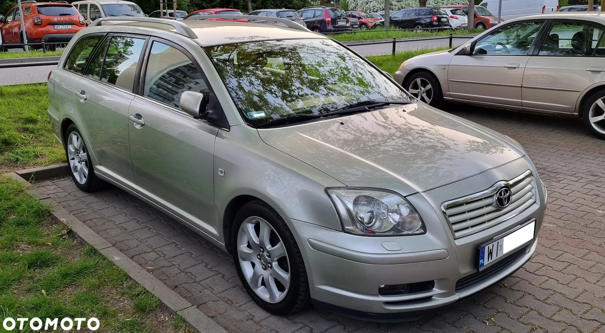 Toyota Avensis - 8