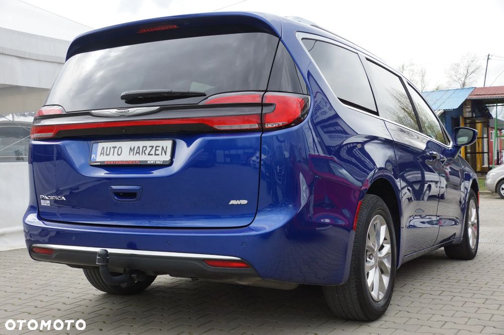 Chrysler Pacifica - 8