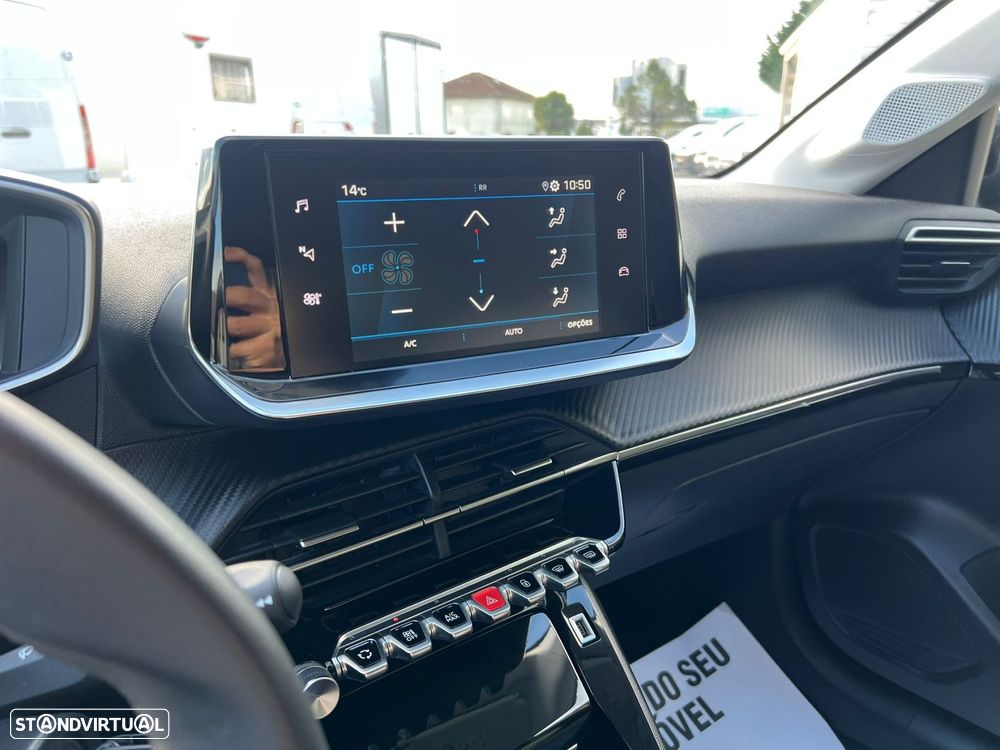 Peugeot 208 1.2 PureTech Allure - 36