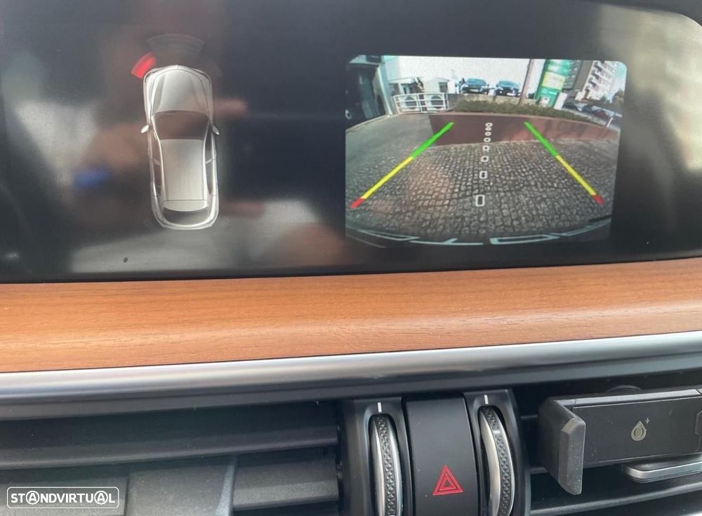 Alfa Romeo Stelvio 2.0 Turbo 16V AT8-Q4 First Edition - 21