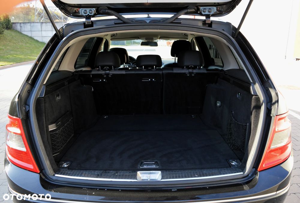 Mercedes-Benz Klasa C 180 Kompressor BlueEFFICIENCY Elegance - 20