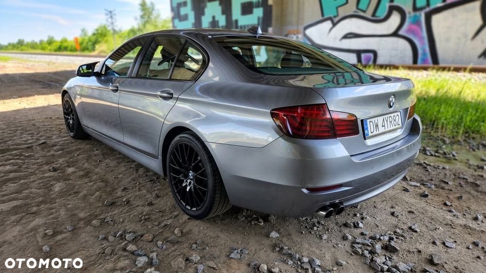 BMW Seria 5 520d xDrive - 6