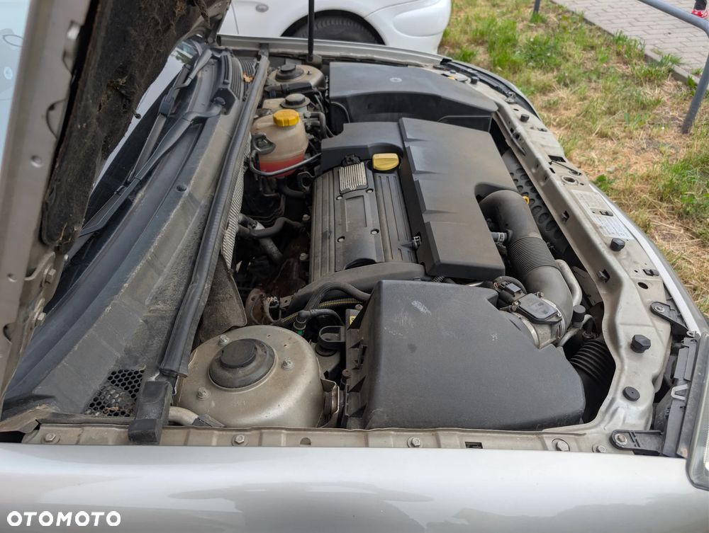 Opel Vectra 2.2 - 27