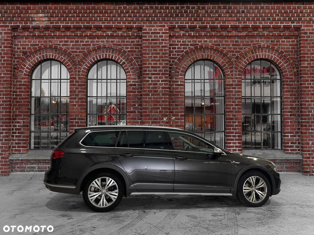 Volkswagen Passat Alltrack 2.0 TDI SCR 4Motion DSG - 3