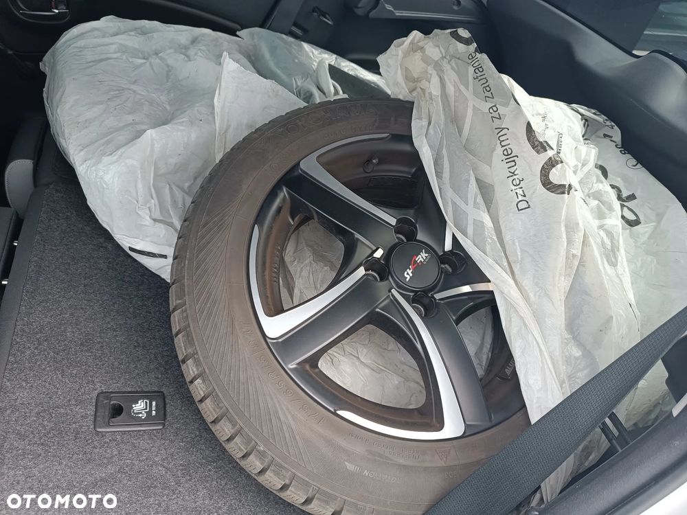 Toyota Yaris 1.5 20th Anniversary CVT - 13