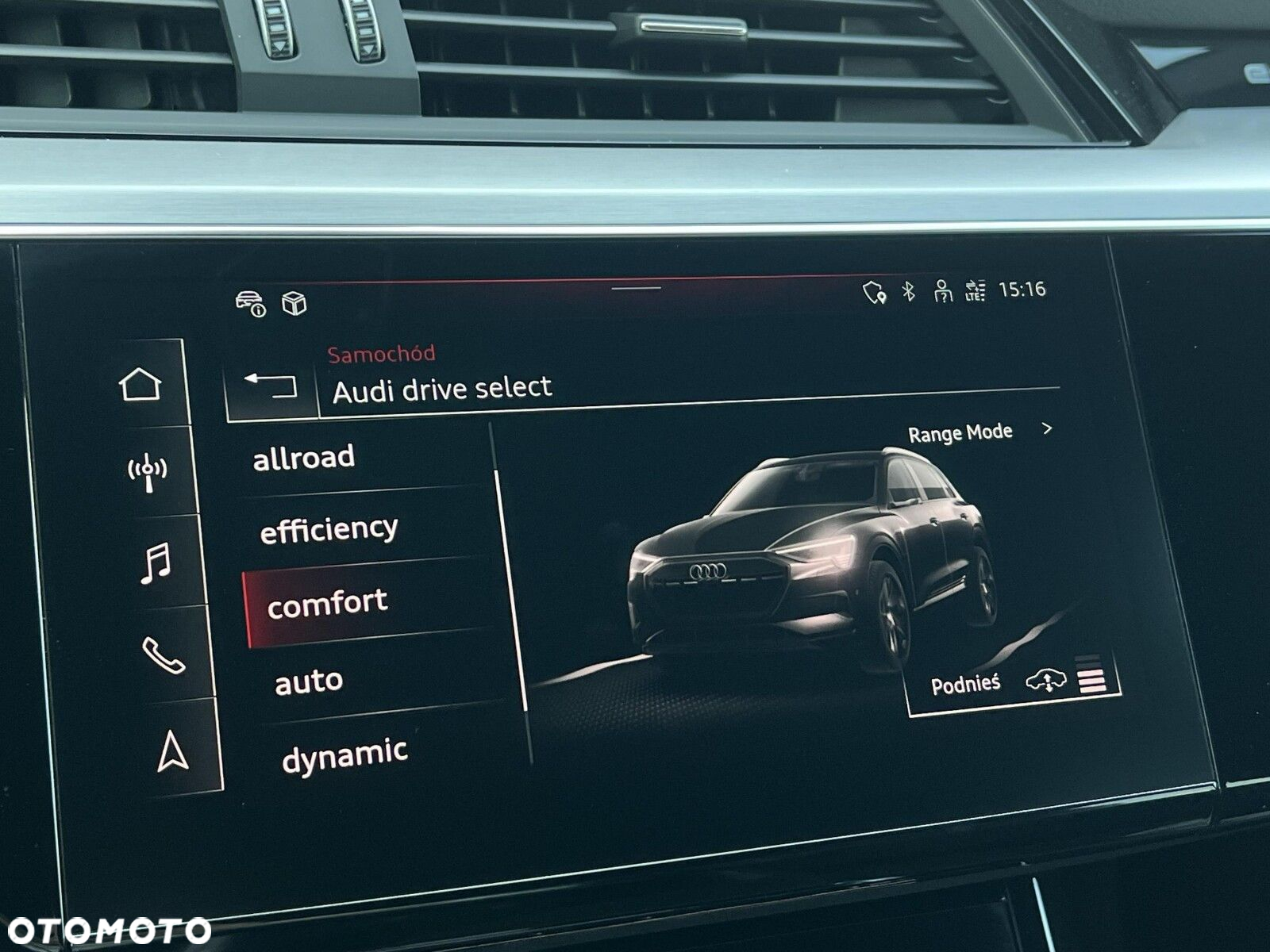 Audi Q8 e-tron - 26