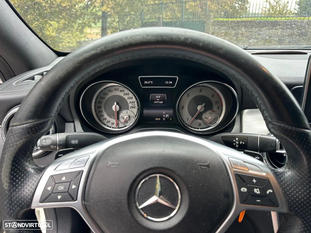 Mercedes-Benz CLA 220 - 11
