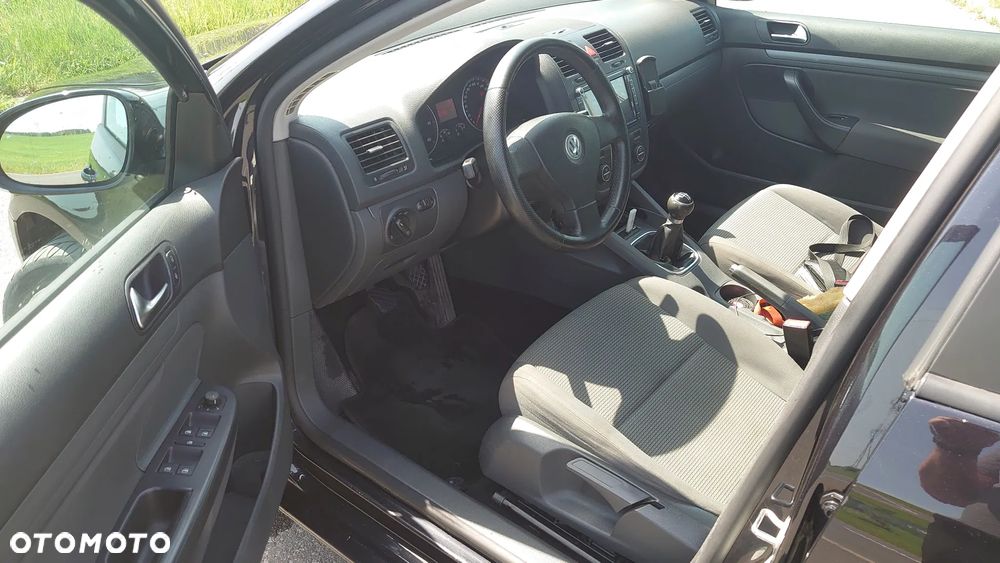 Volkswagen Golf - 5
