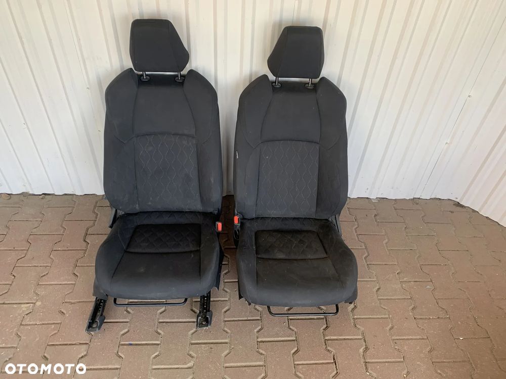 TOYOTA COROLLA CROSS FOTEL LEWY PRAWY KIEROWCA PASAŻER KANAPA PRZÓD TYŁ - 4