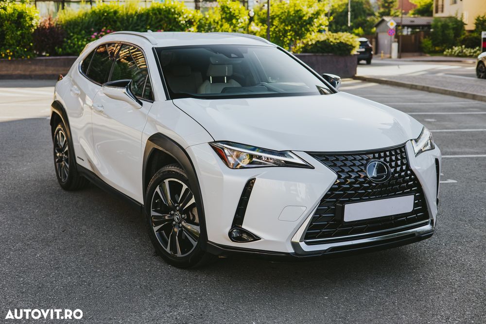 Lexus UX 200 FWD Business - 8