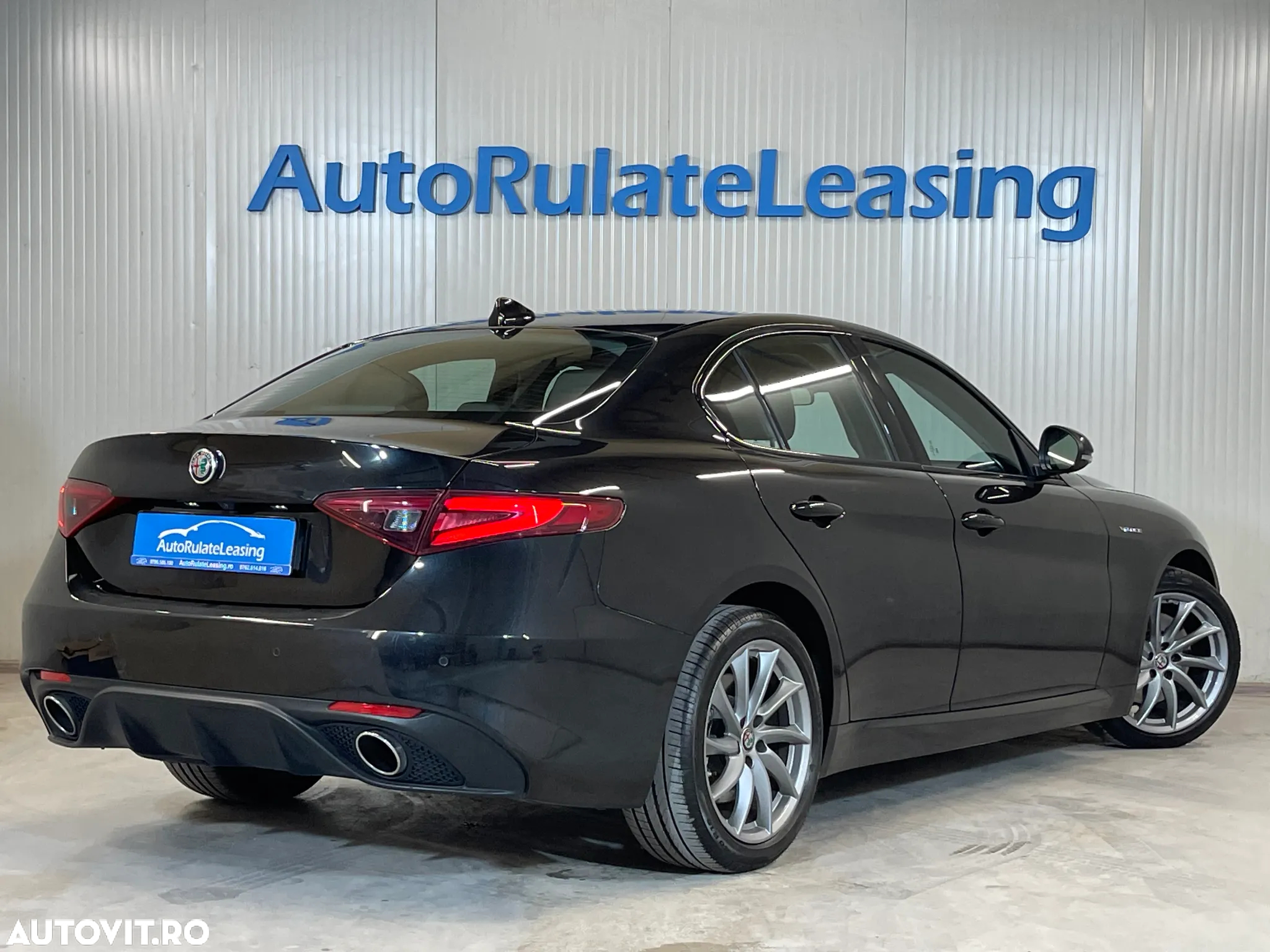 Alfa Romeo Giulia 2.2 Diesel AT8-Q4 Veloce - 3