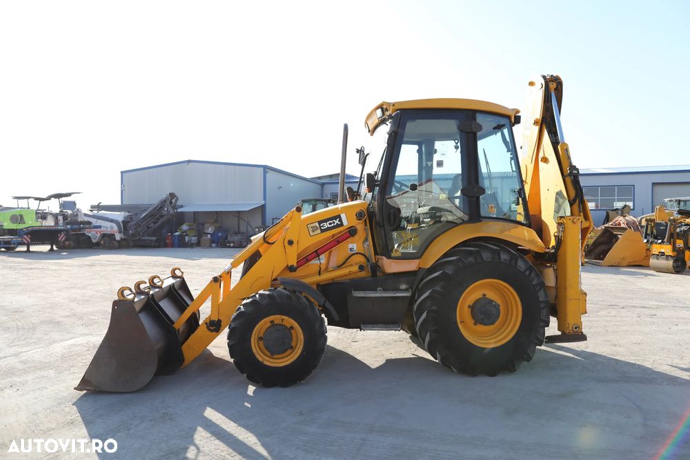 JCB 3CX 4T - 7