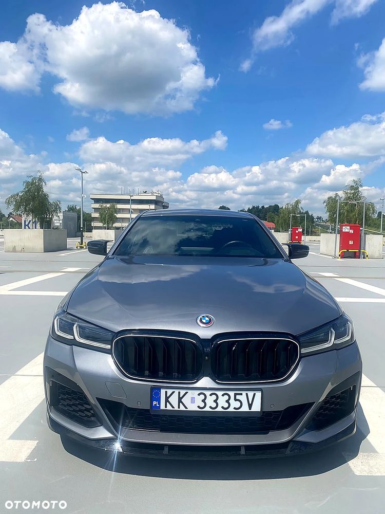 BMW Seria 5 M550i xDrive - 19