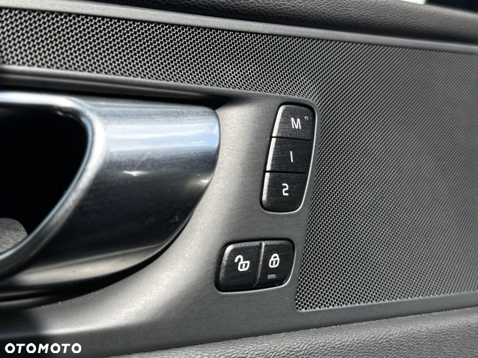Volvo XC 60 - 23