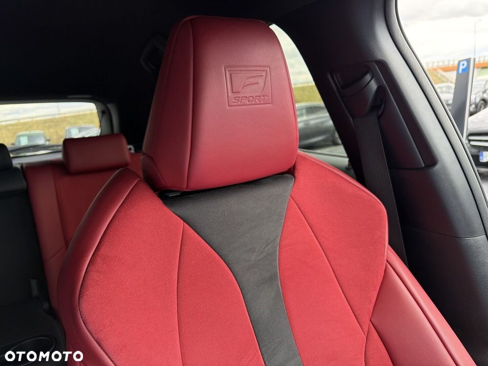 Lexus UX - 29