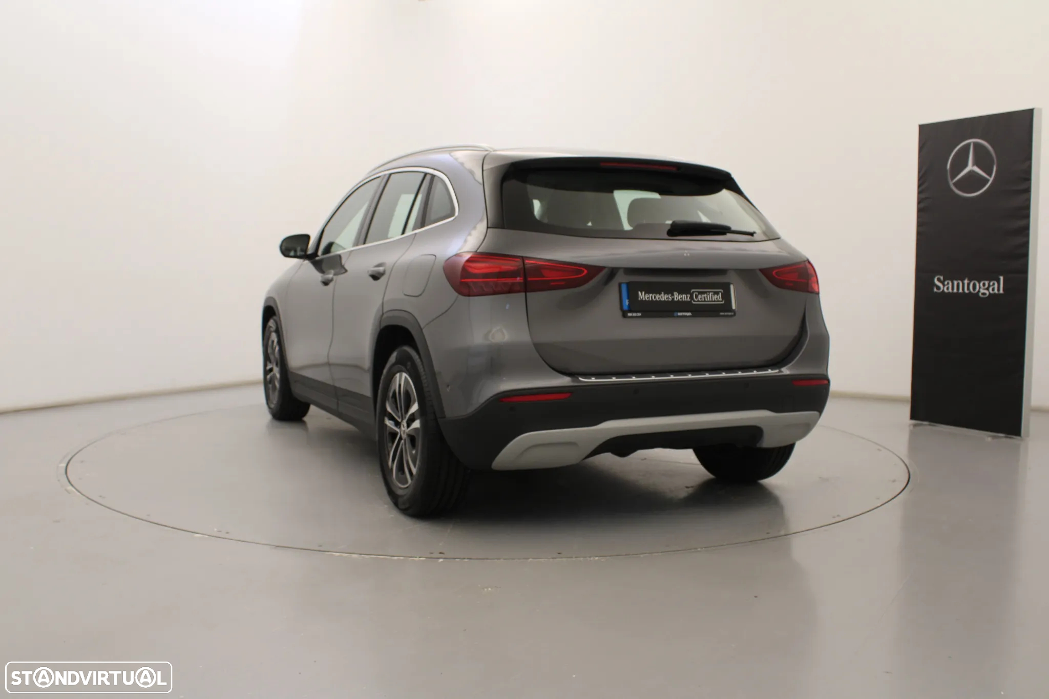 Mercedes-Benz GLA 200 Standard - 9