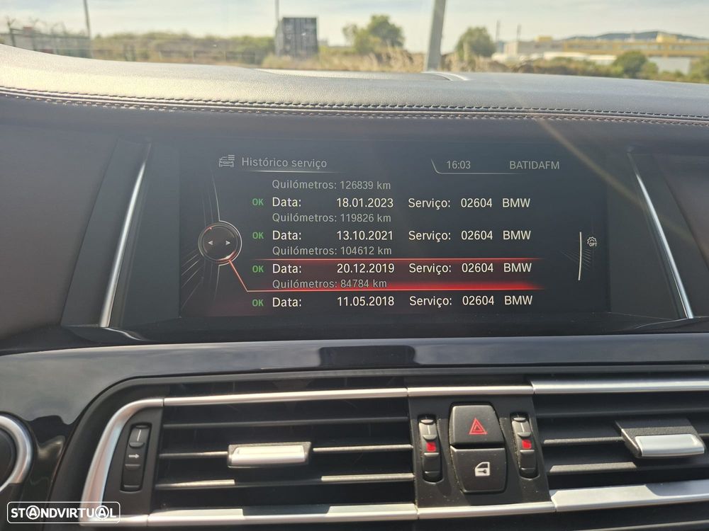 BMW 740 d Pack M - 18
